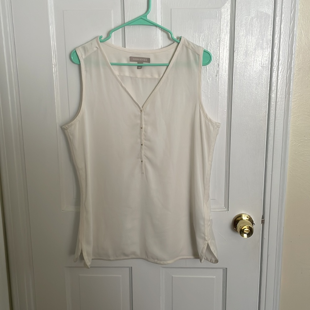 Large white sleeveless banana republic top